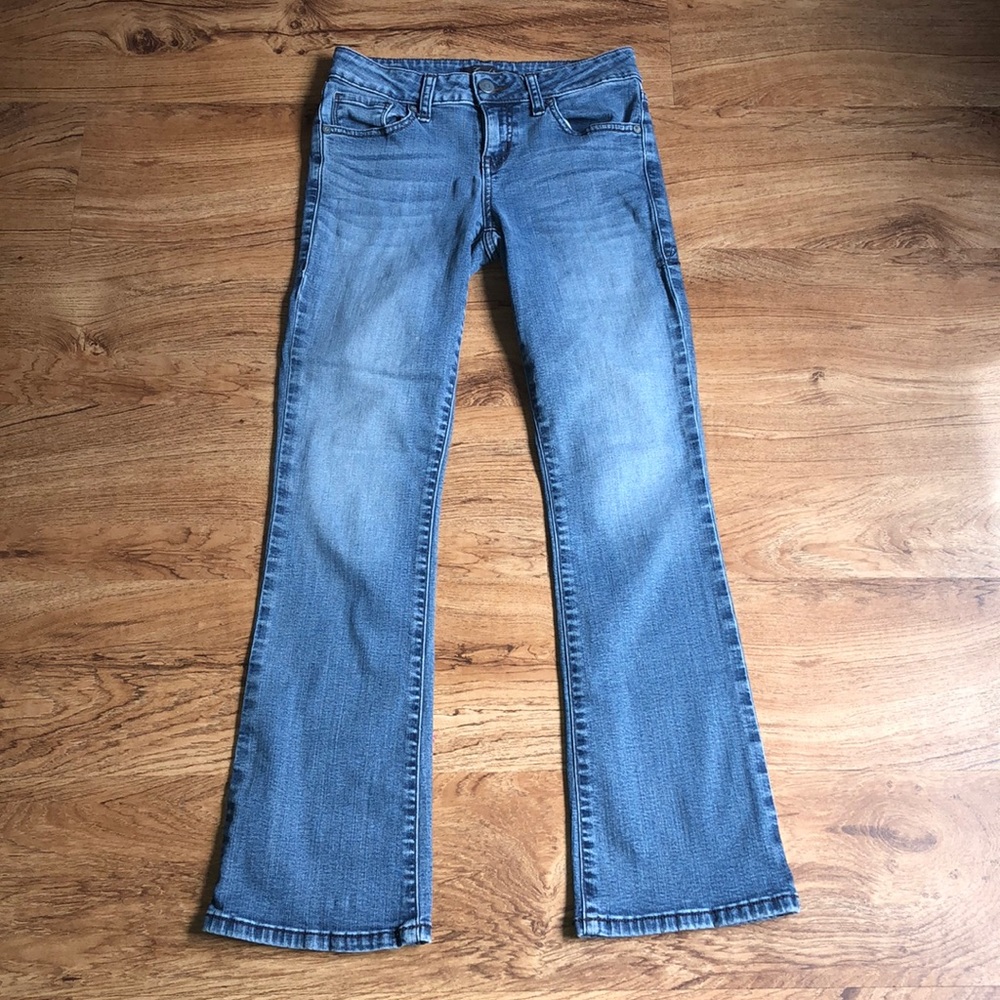 Level 99 Chloe Boot Fit Mid-Rise Jeans Size 26P